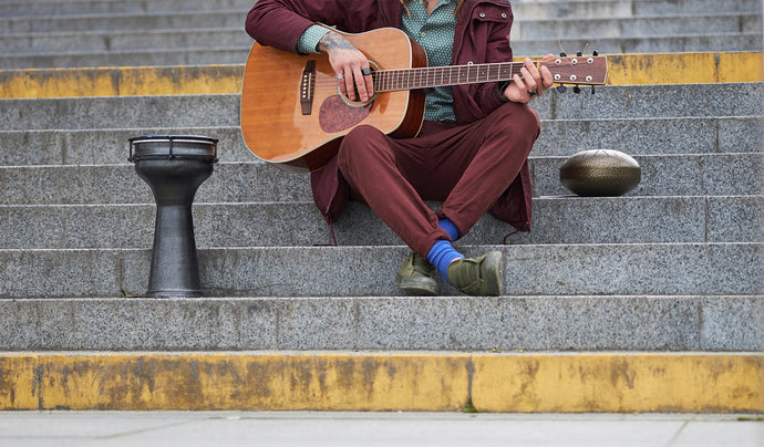Street Guitar – A Beginner’s Guide To Busking